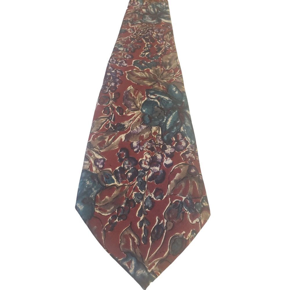 Halston III Men's Necktie Red Grapes Abstract Pure Silk Tie Made In USA